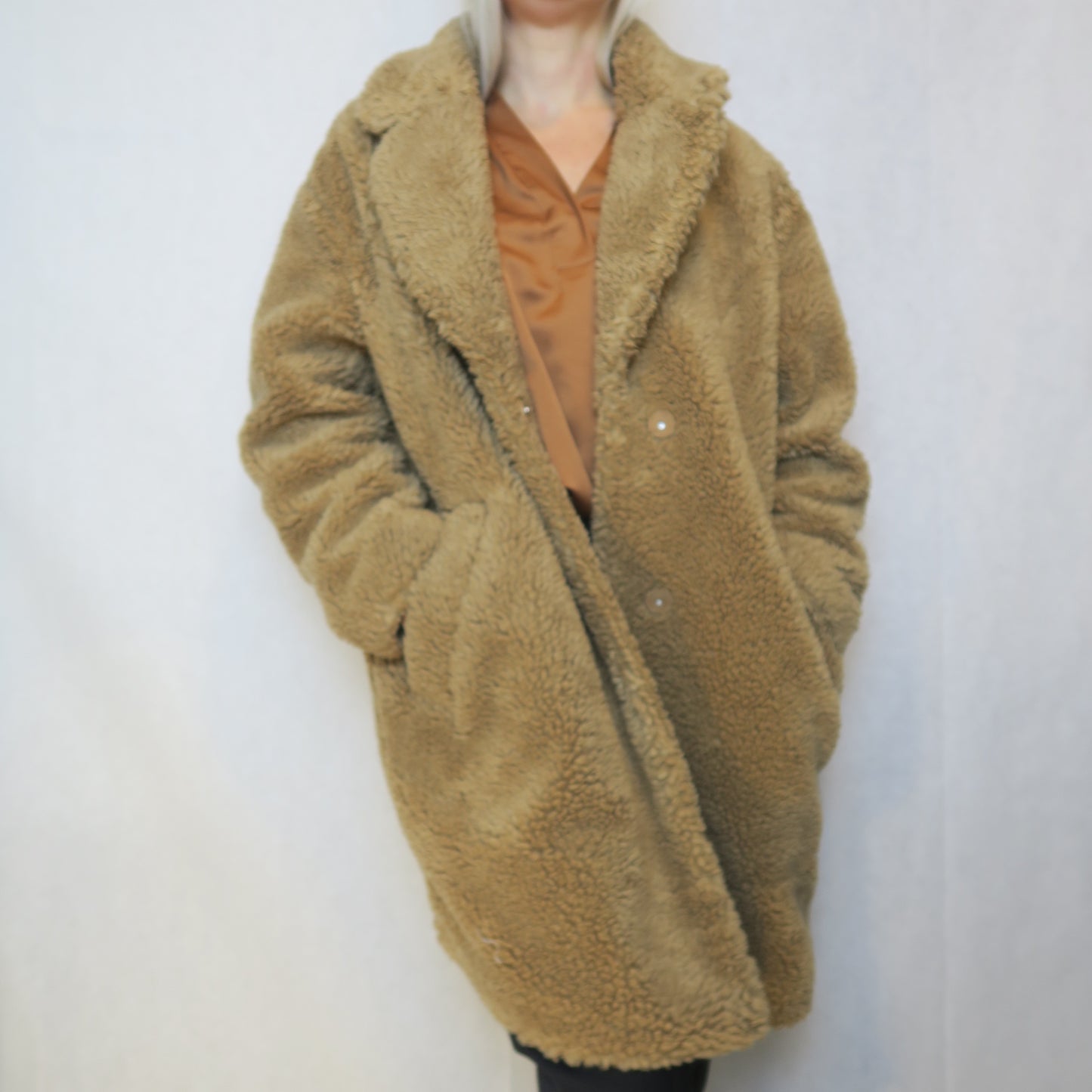 Teddykappa i beige/brun H&M (M)