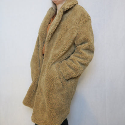 Teddykappa i beige/brun H&M (M)