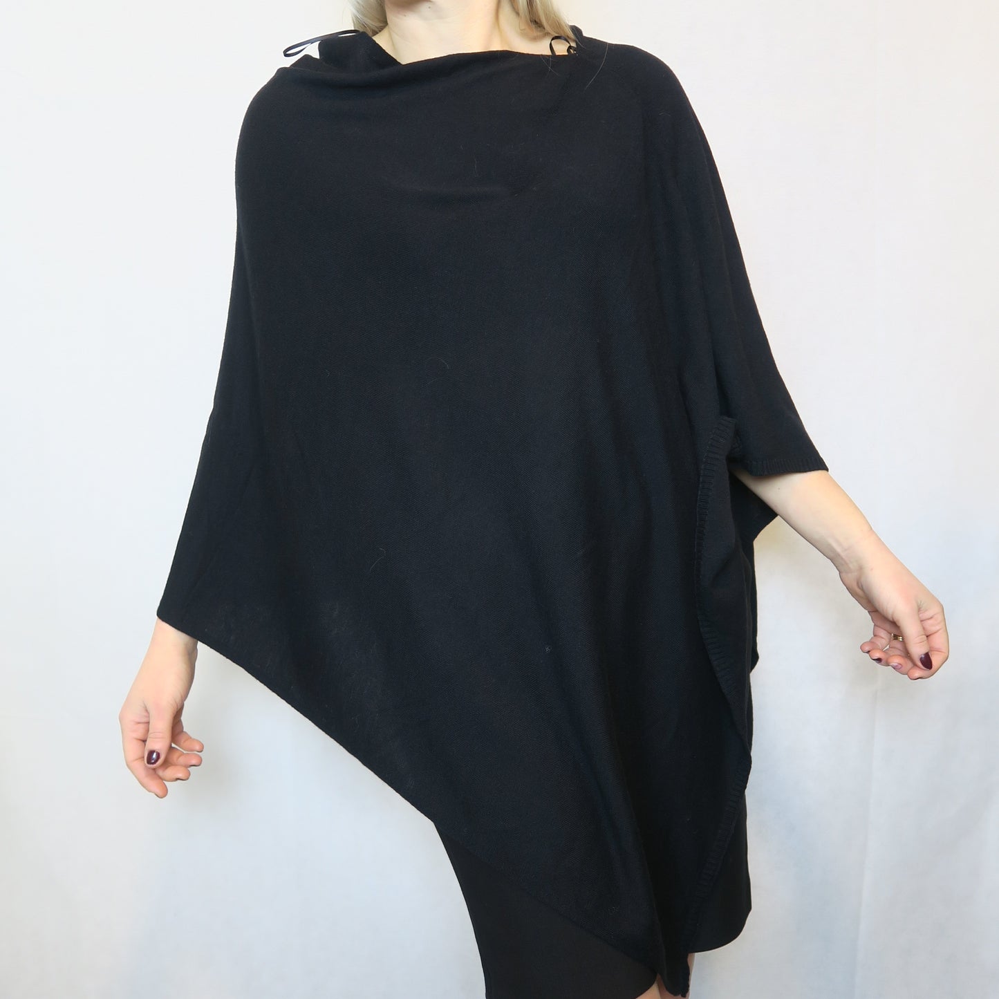 Svart poncho kappahl (ONESIZE)