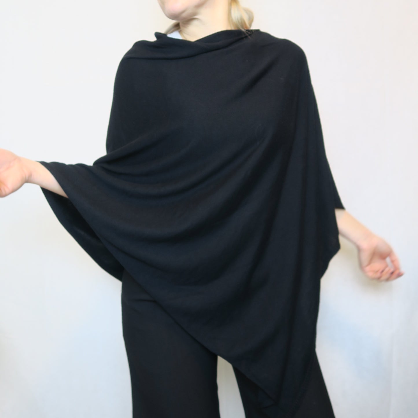 Svart poncho kappahl (ONESIZE)