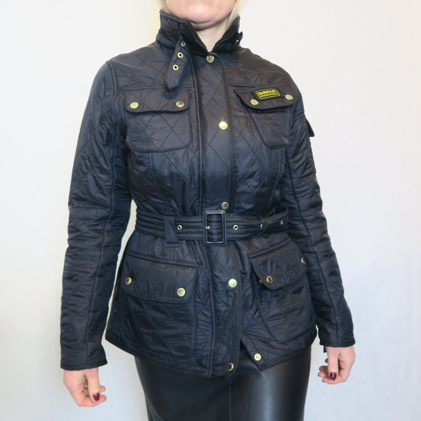 Barbour quiltad jacka med skärp (40)