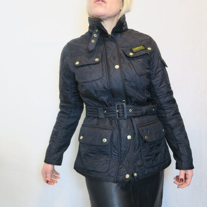 Barbour quiltad jacka med skärp (40)