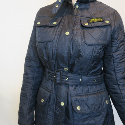 Barbour quiltad jacka med skärp (40)