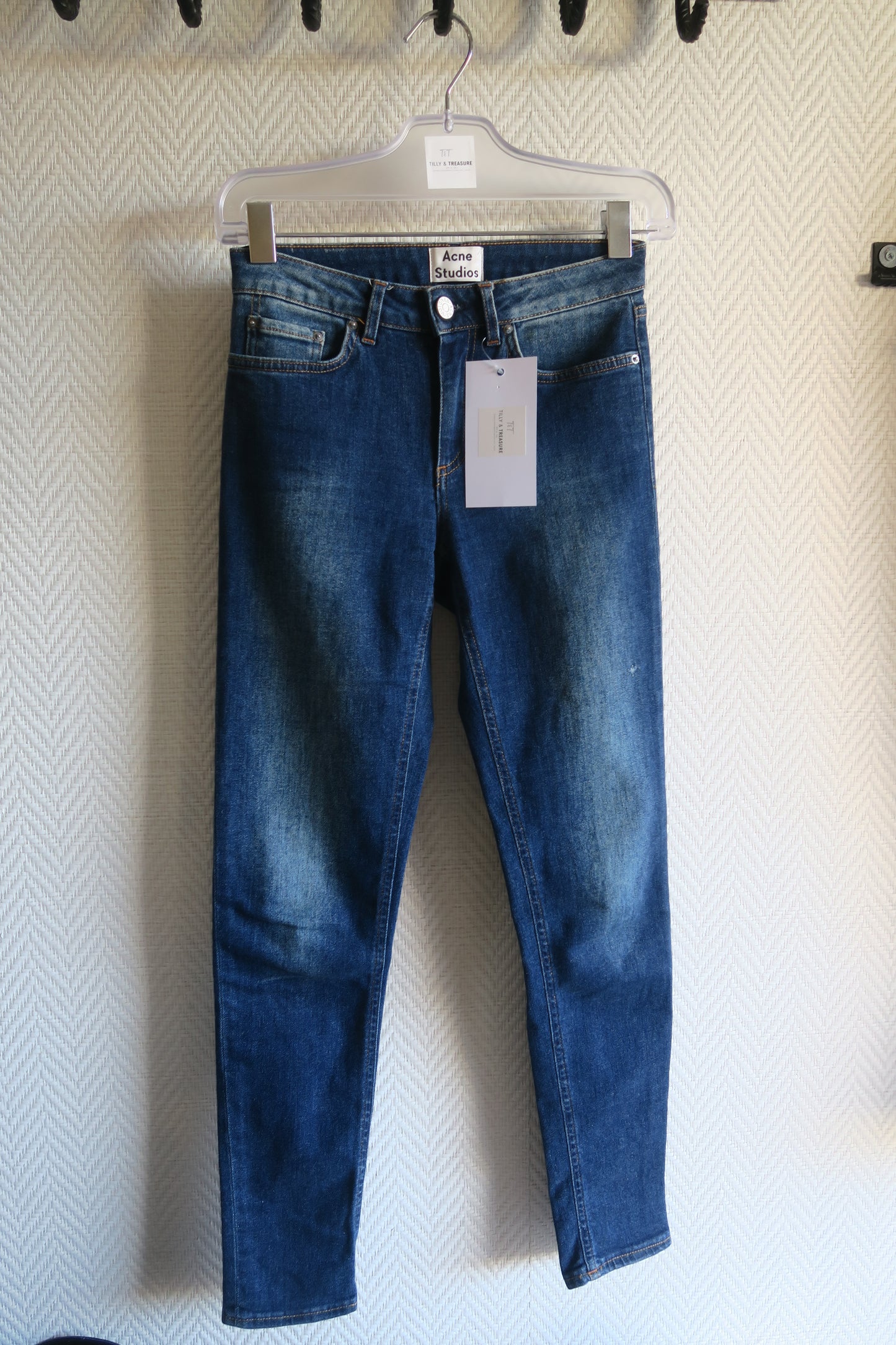 Acne mörka Jeans 25/32