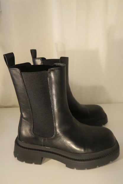 Chunky chelsea boot högt skaft, storlek 39