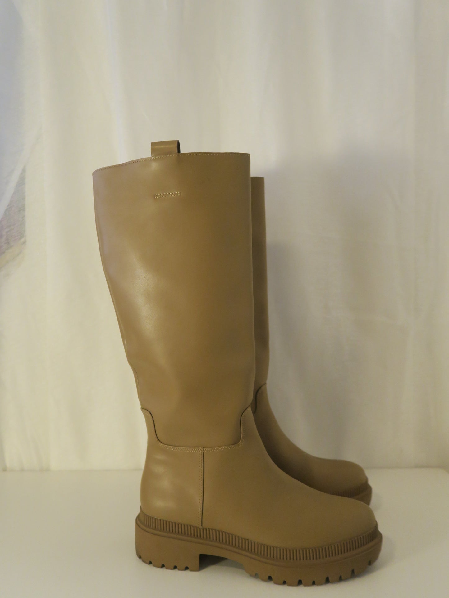 Beige hög chelseaboot PU läder H&M 41